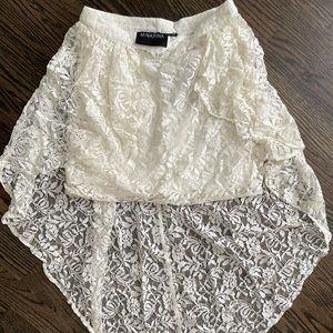 MINKPINK Runaway Lace High-Low XS Cream/Ivory Midi Skirt
